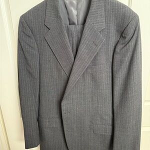 ***Hickey Freeman Vintage Men's Gray Pinstripe Suit + Pants